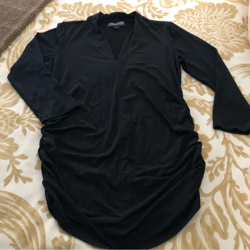 A Pea in the Pod 3/4 Sleeve V-Neck Top